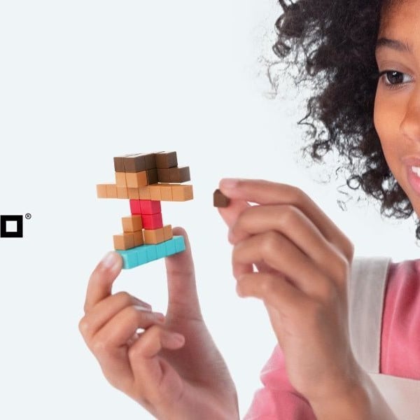 Pixio brand logo