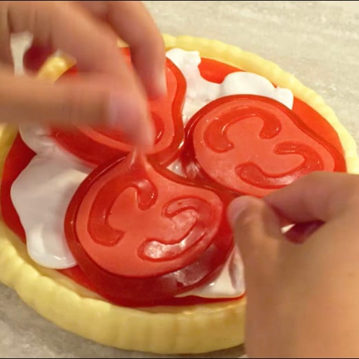 Stretcheez brand logo