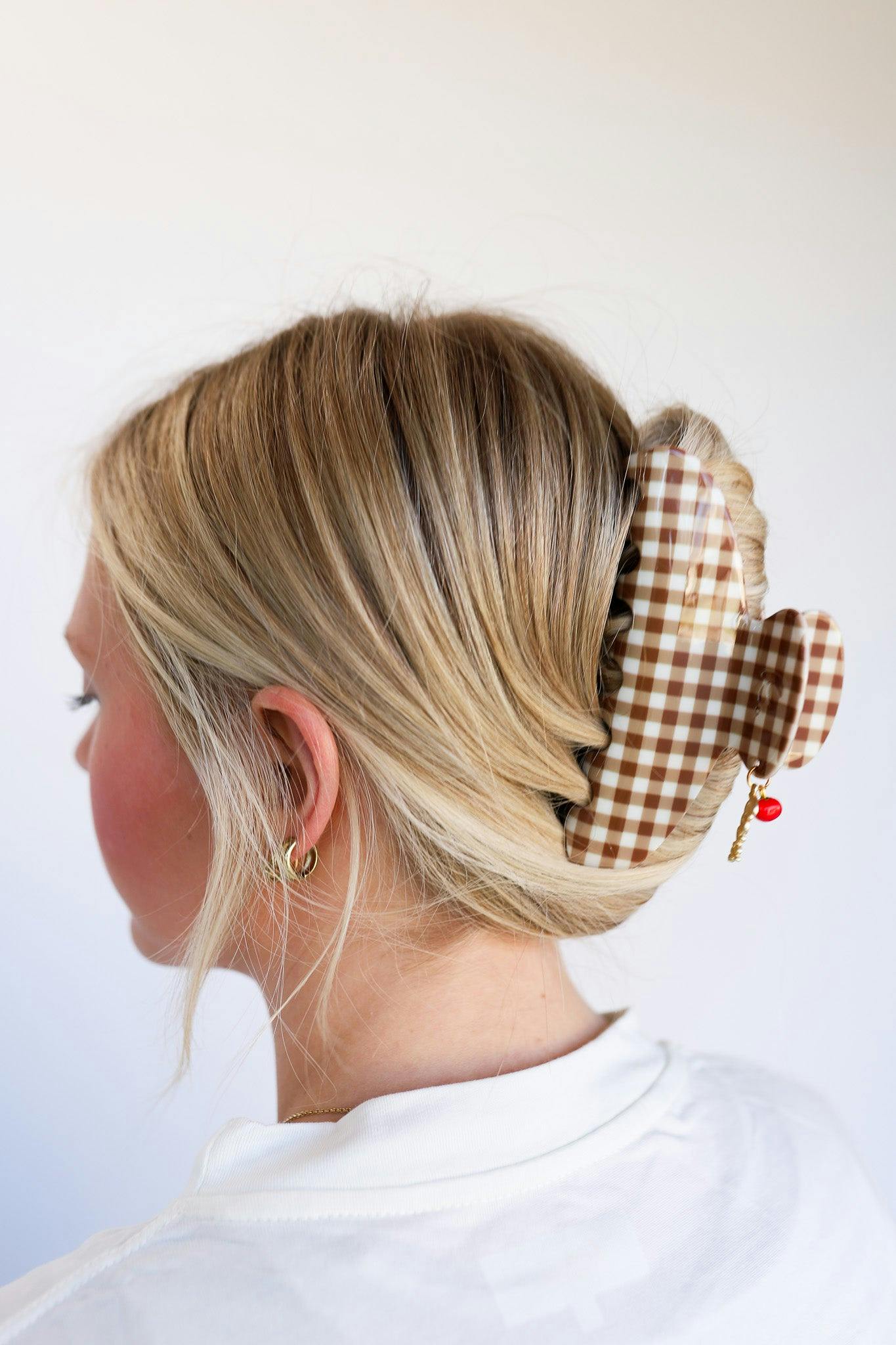 BROWN GINGHAM TOMATO CHARM CLAW