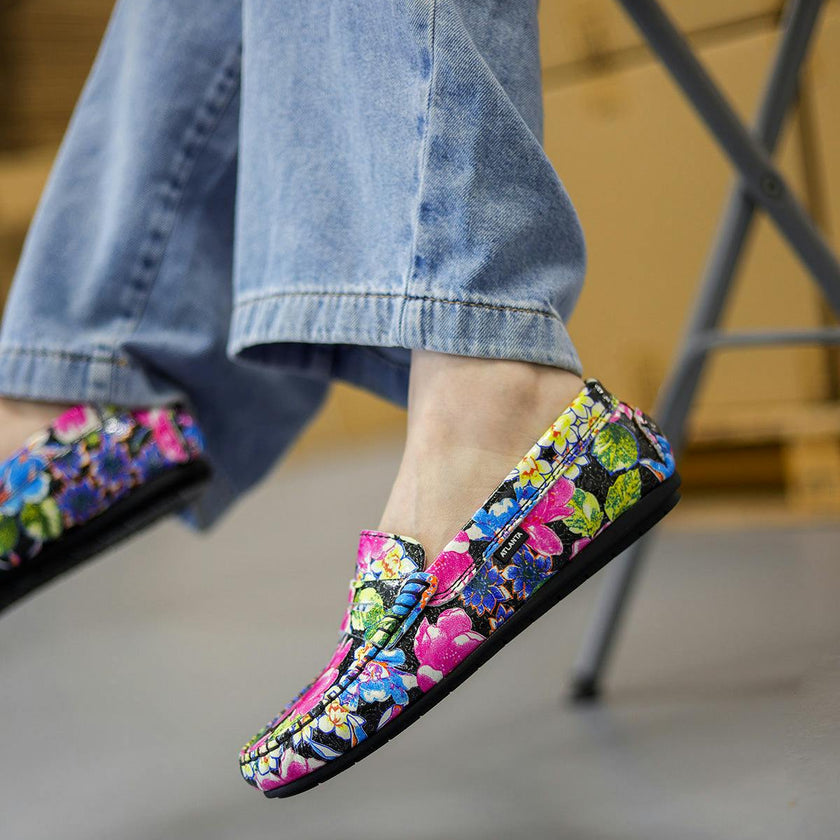 032 Walkers - multicolored flowers