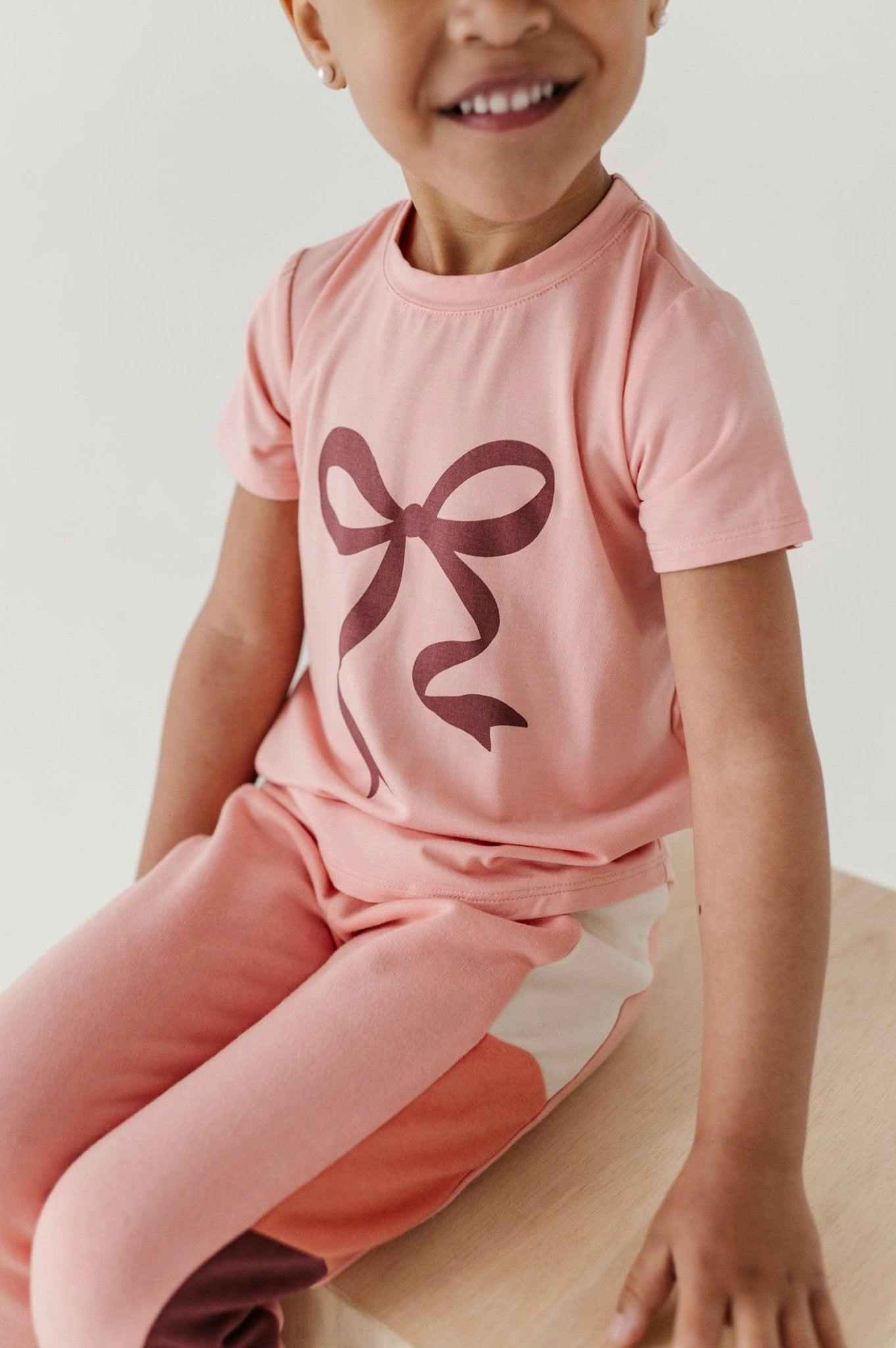 Girls Short Sleeve Tee in Bow in Rose Brown