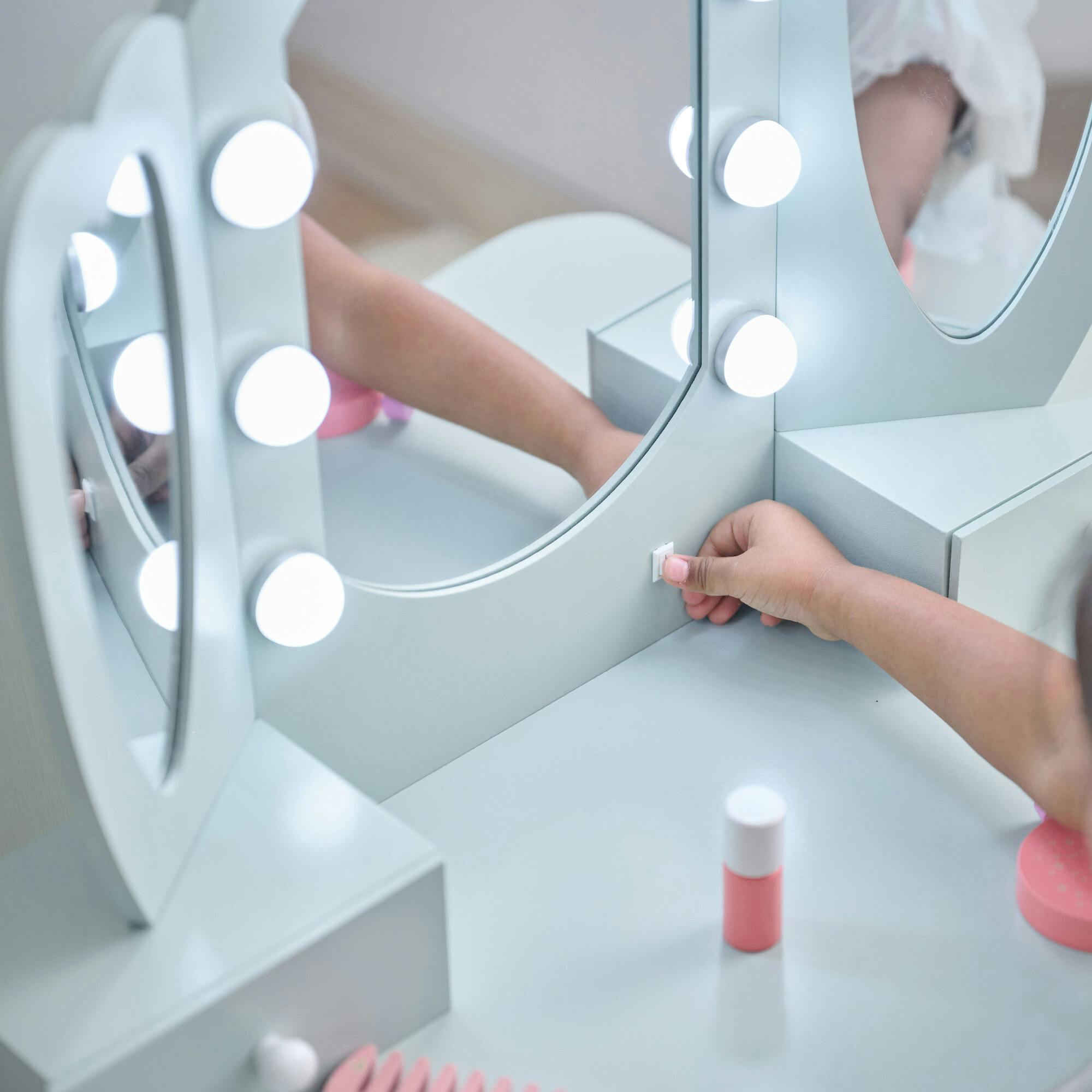 Teamson Kids Heart Glow Wooden Vanity Set with LED Lights Mirror & Stool