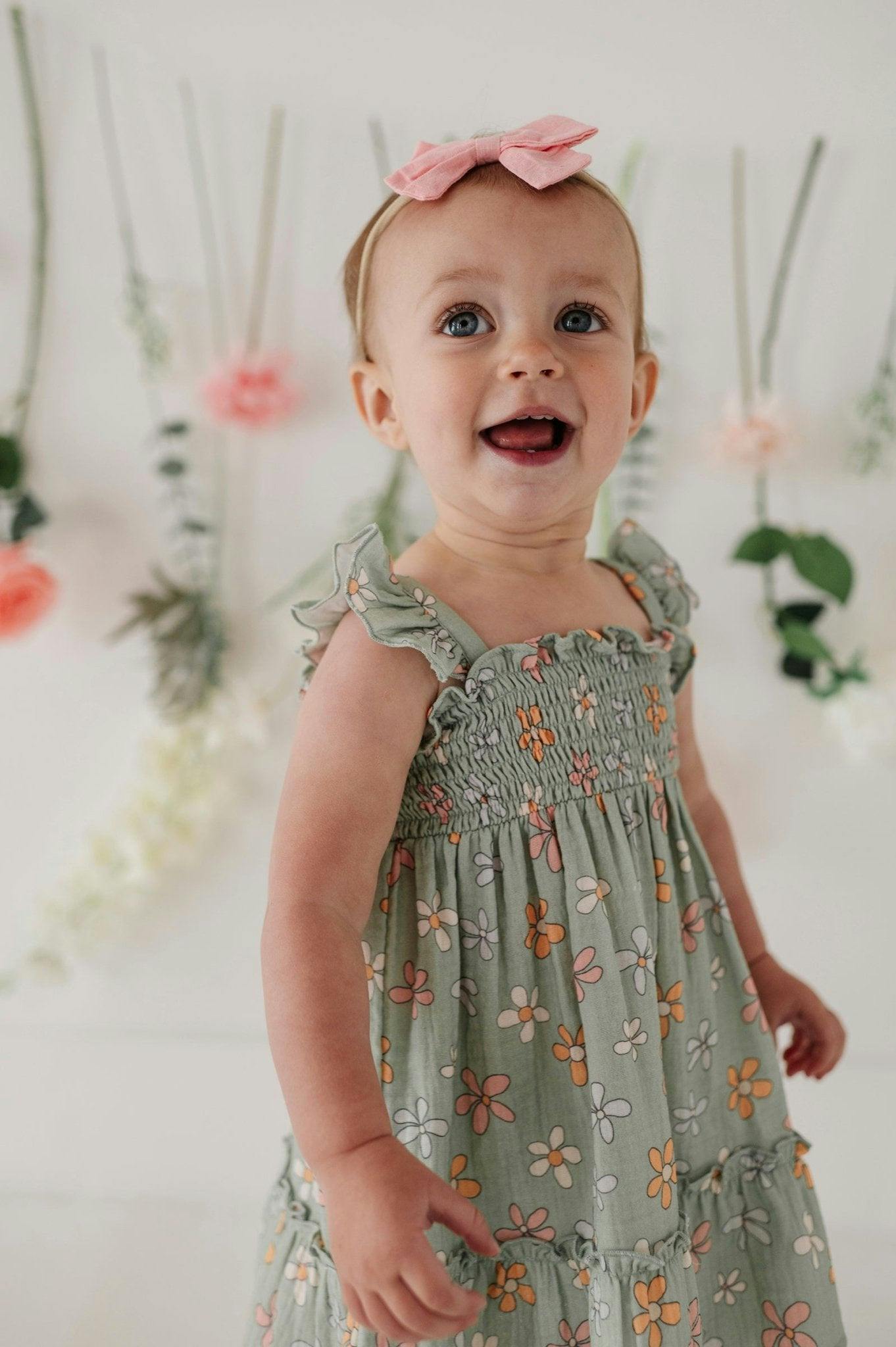 Girls Flutter Dress Set in Sketched Daisy