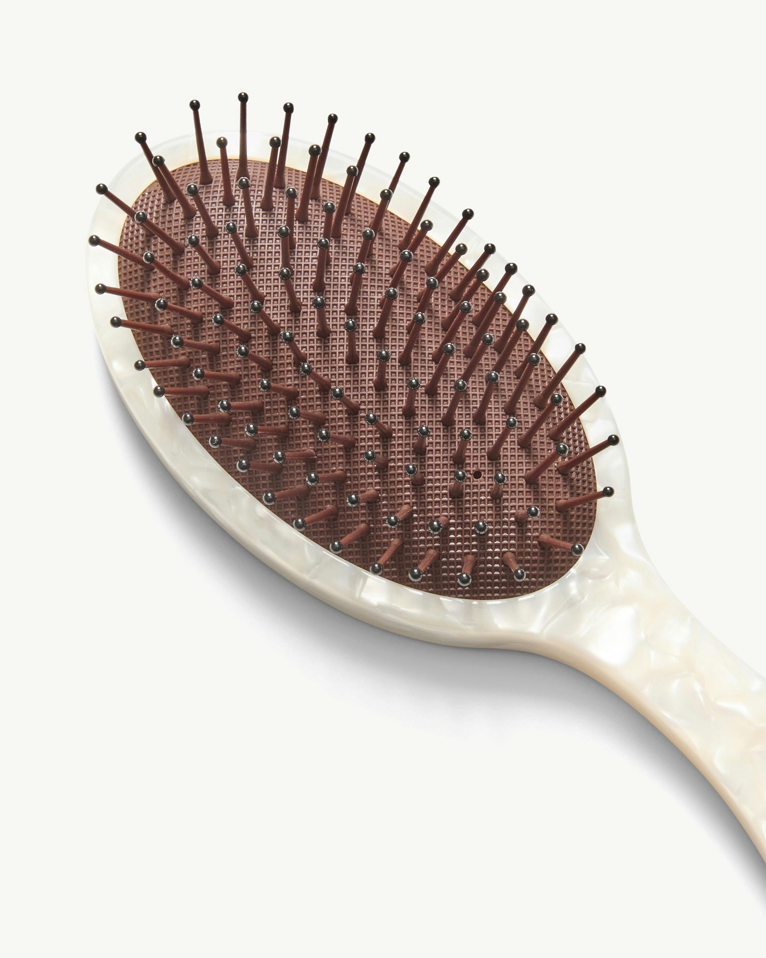 Everyday Detangling Hair Brush in White Shell