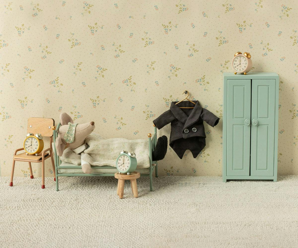 Vintage single bed, Mouse - Mint