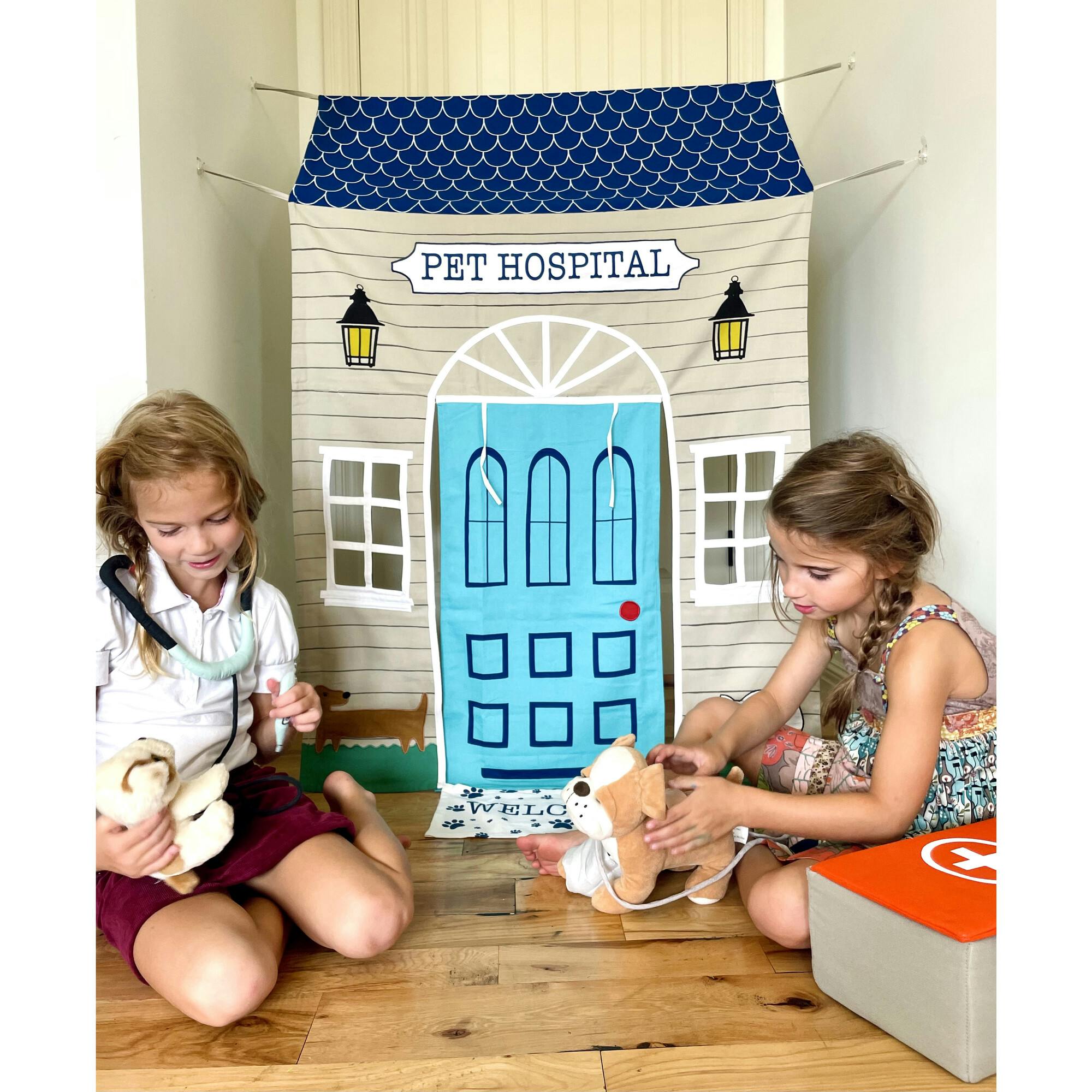 Pet Hospital Doorway Tent with Play Accessories