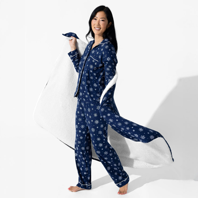 Snowflake Bamboo Sherpa Blanket
