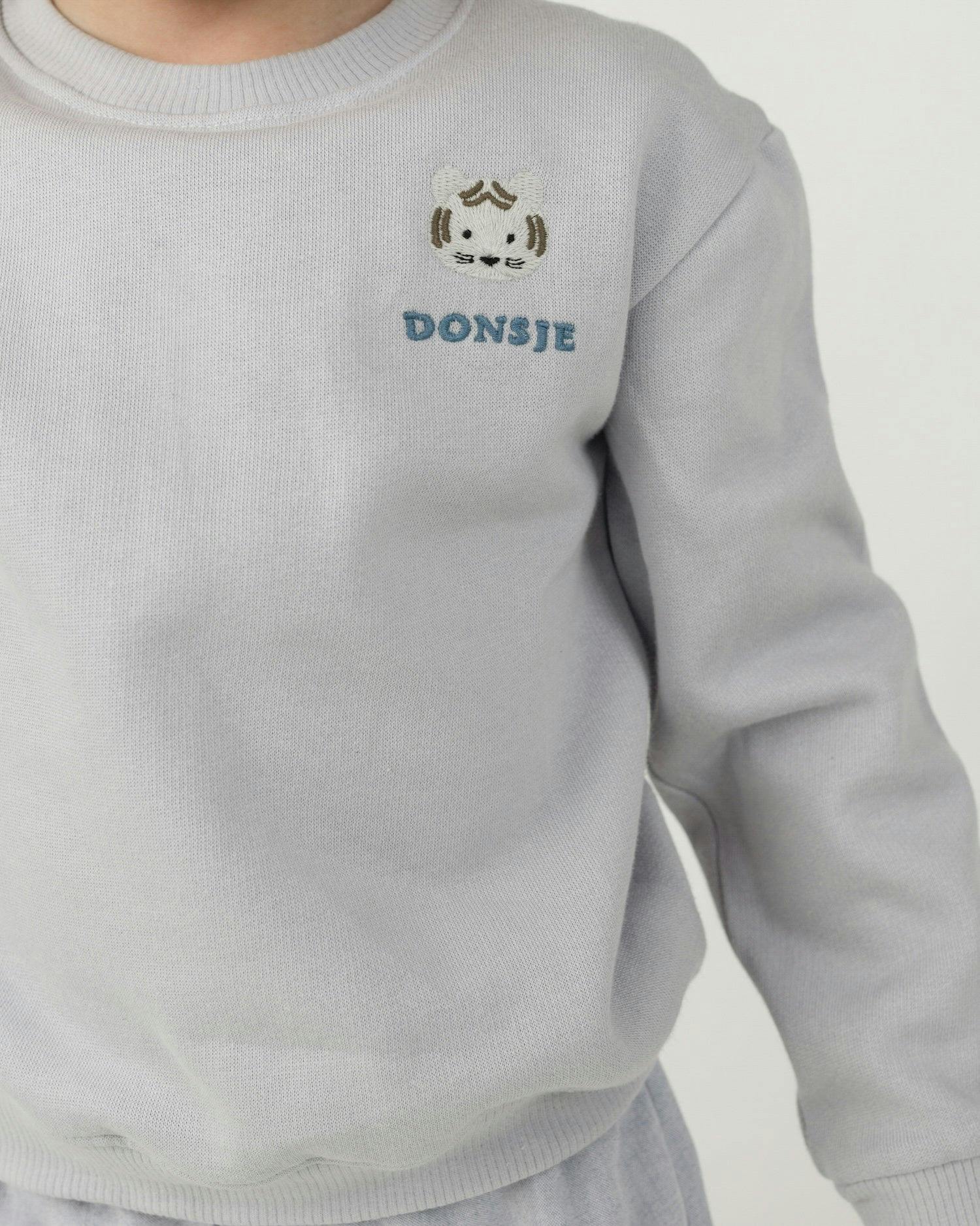 Muckie Sweater | White Tiger | Ice Blue