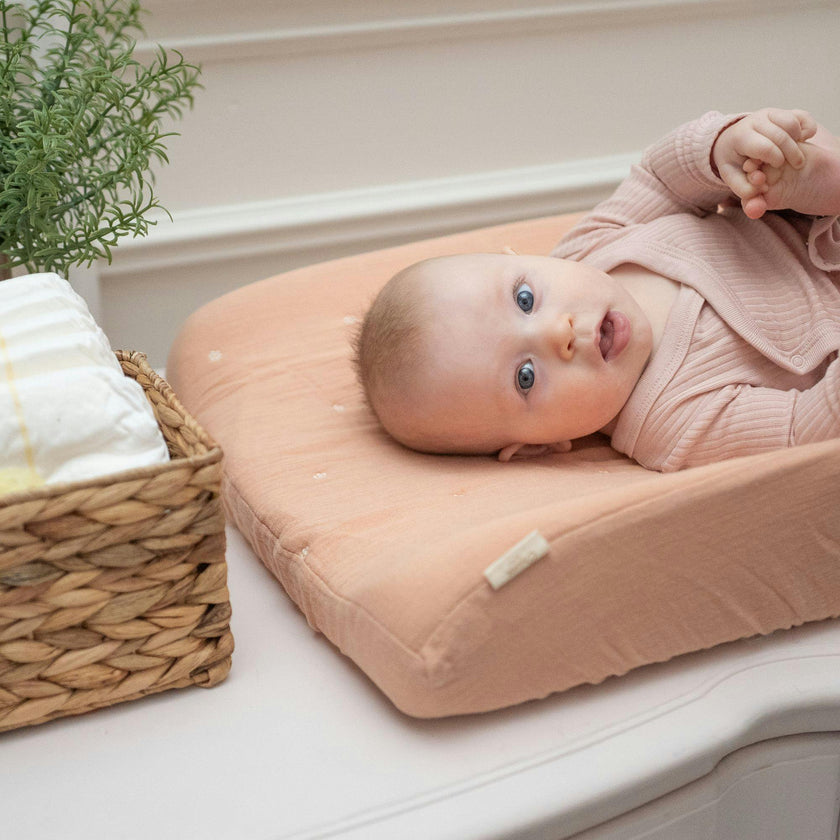 Violet Daisy Tuck Cotton Quilted Change Pad Cover