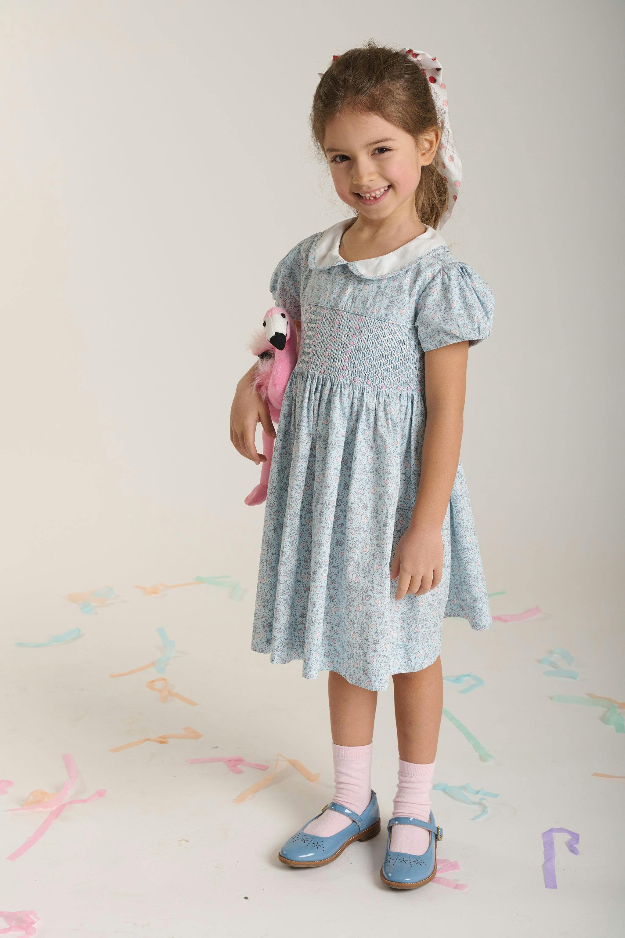 Hand-Smocked Girls Dress - Avis