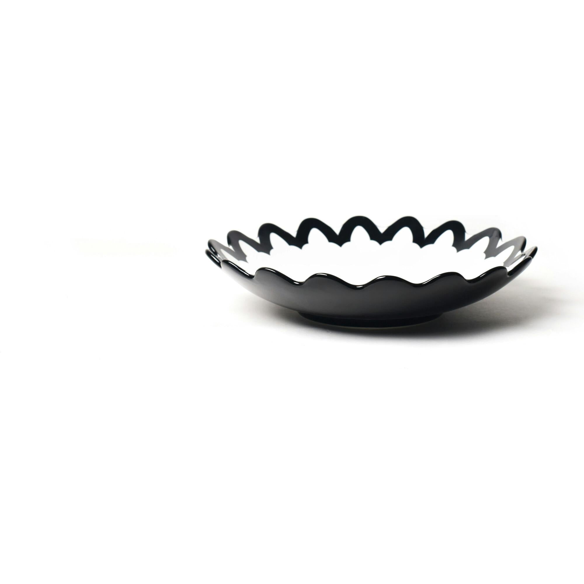 Black Arabesque Scallop 11 Pasta Bowl