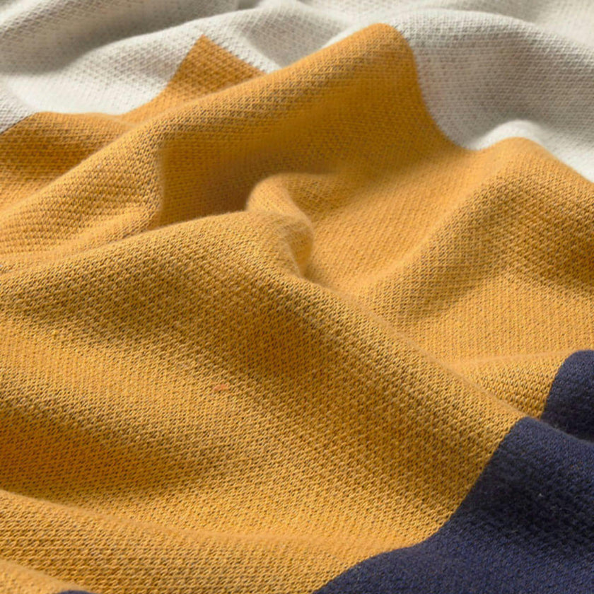 Knitted Blanket Color Composition
