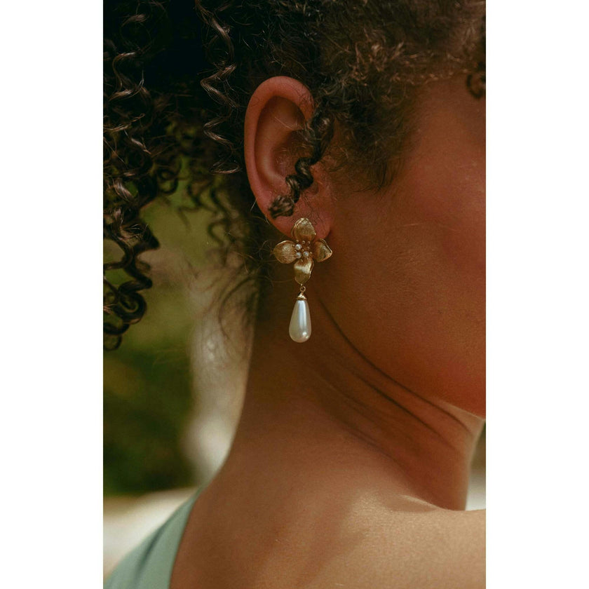 Iris Blossom Pearl Earrings