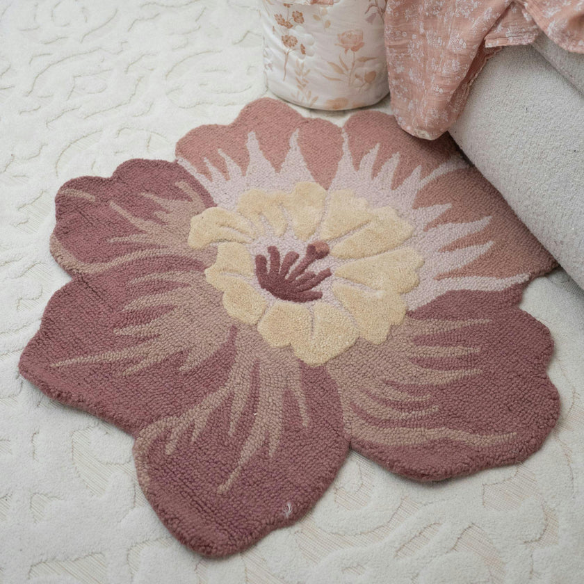 Violet Hand-Tufted Wool Accent Rug (36" Round)