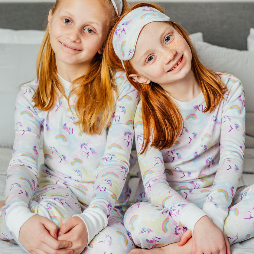 The Organic Long Sleeve Pajama Set [Unicorns and Rainbows]