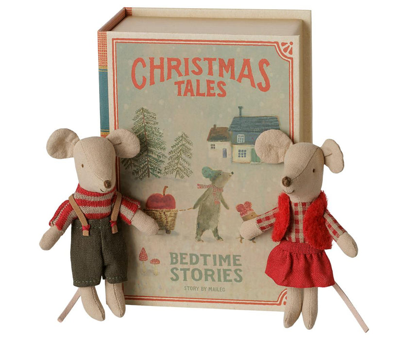 Christmas twin mice, Little sister and brother in book