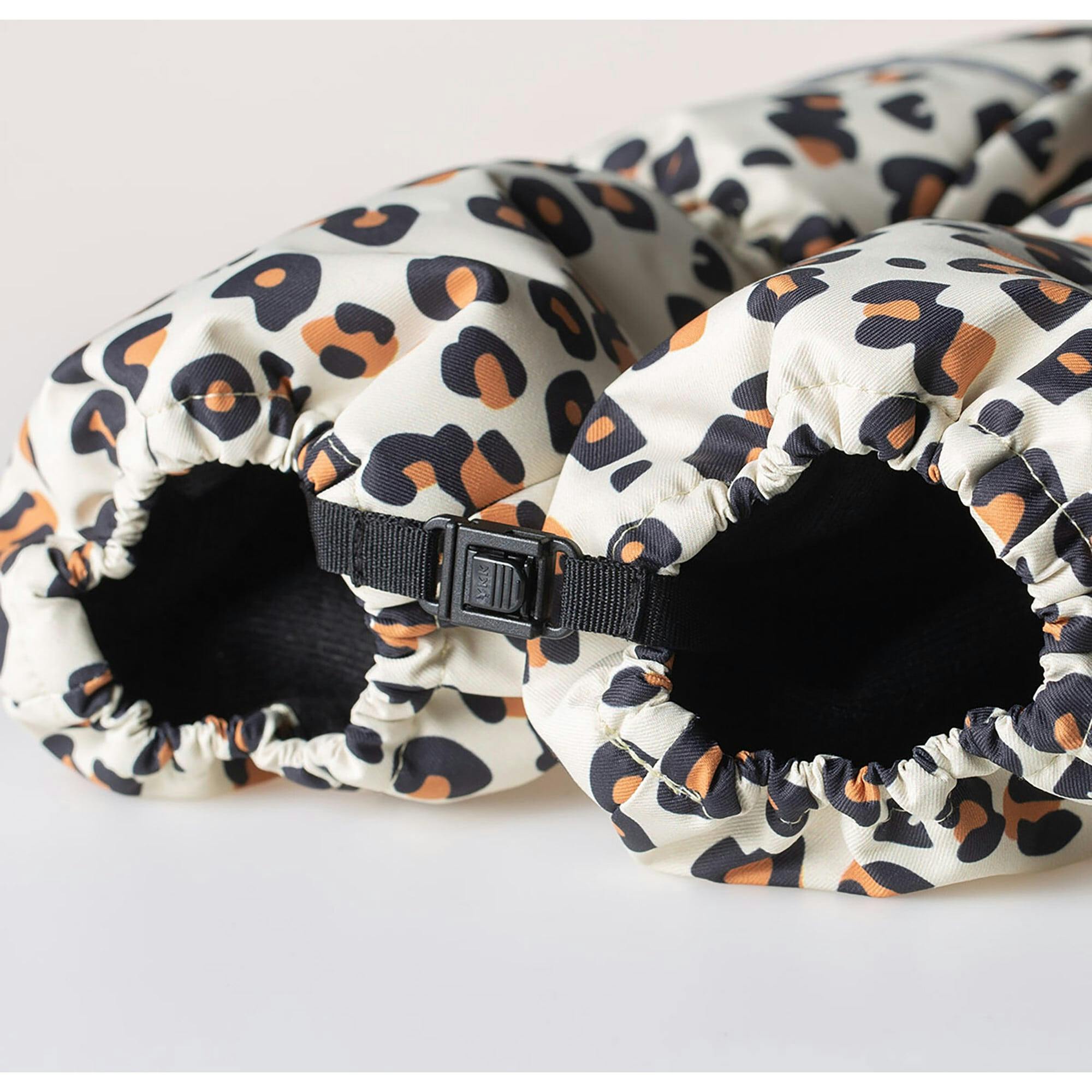 Cheetado Leopard Mittens, Beige