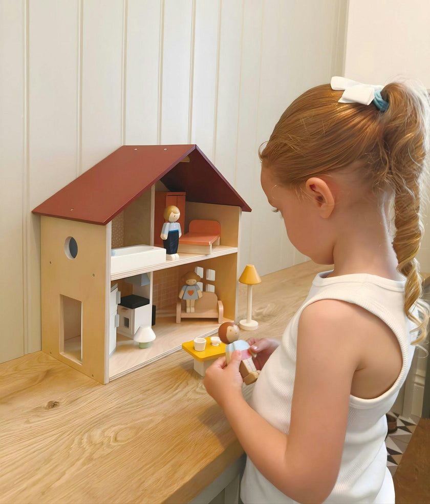 Poppets Dolls House