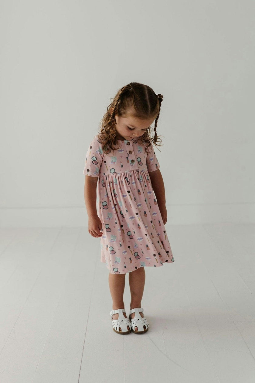 Girls Short Sleeve Henley Dress in Makeup