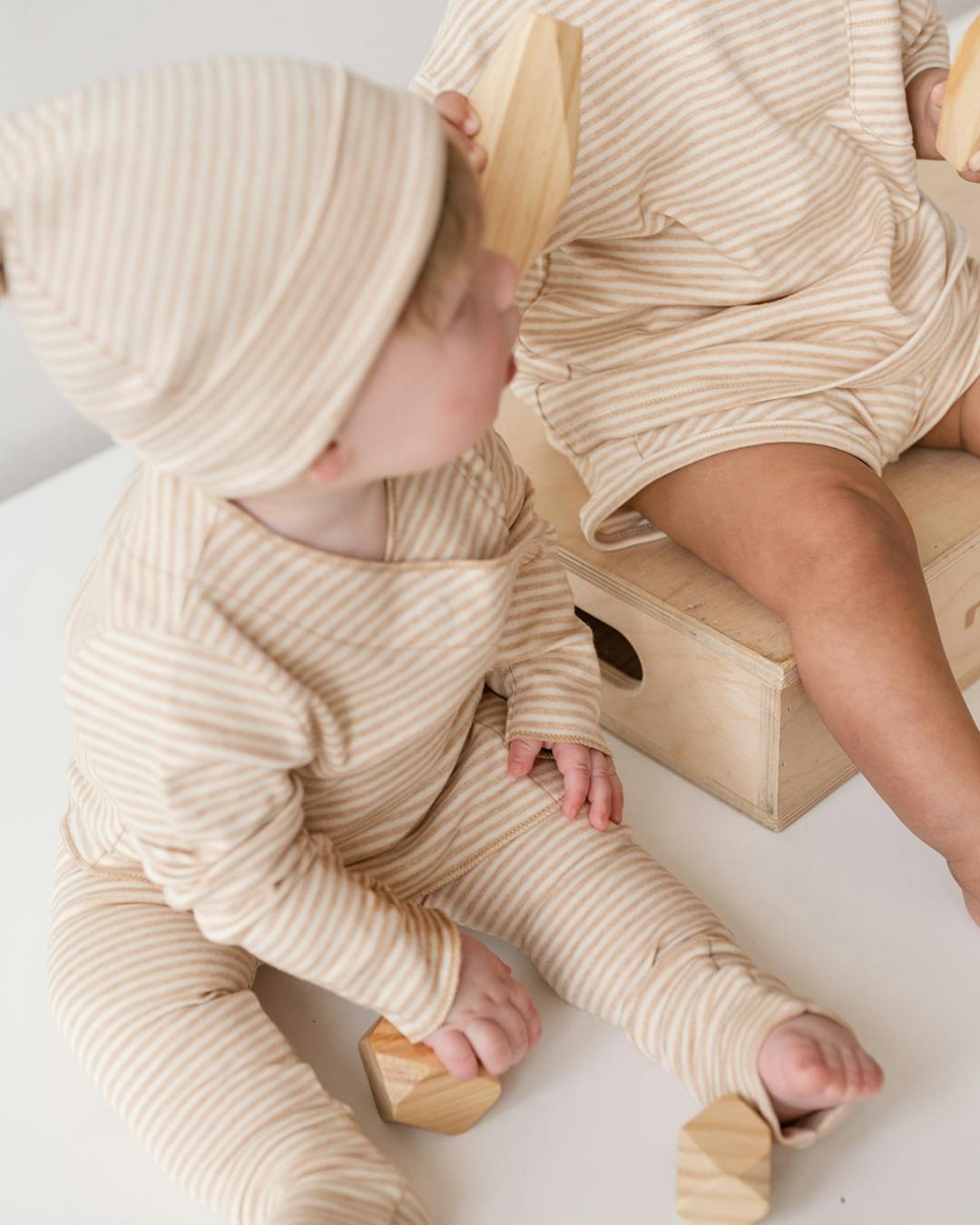 Riley Magnetic Baby Set in Stripes
