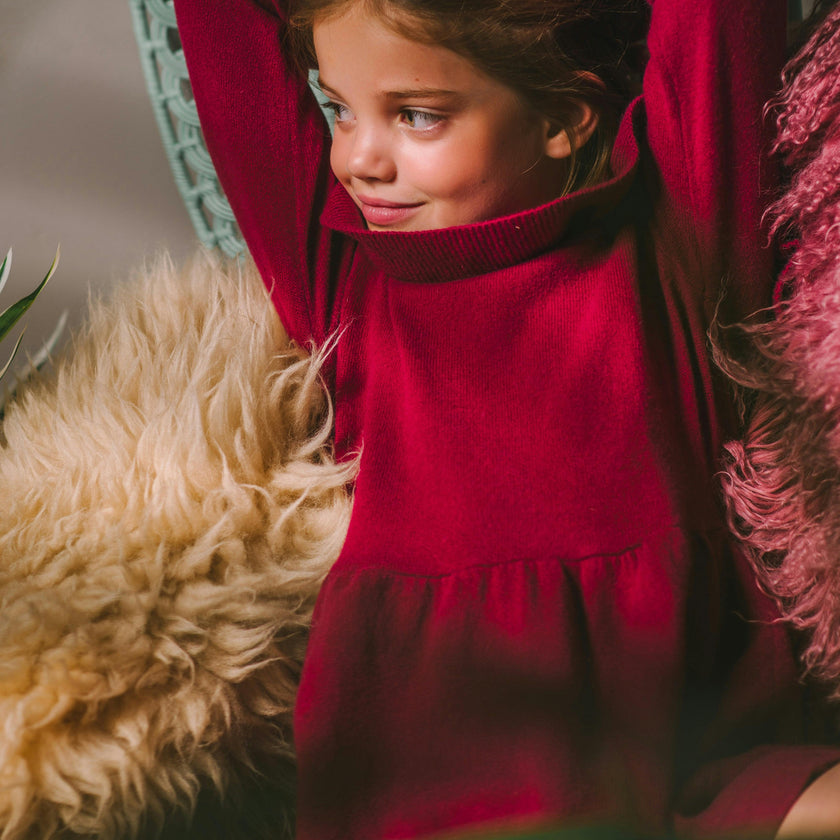 Ruffled V Dress | 100% cashmere