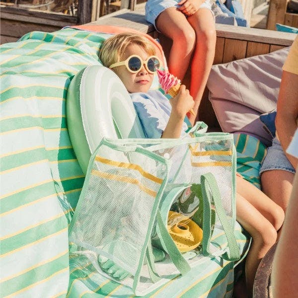 Quut Beach Set – Bucki, Raki & Magic Sand Shaper for Kids