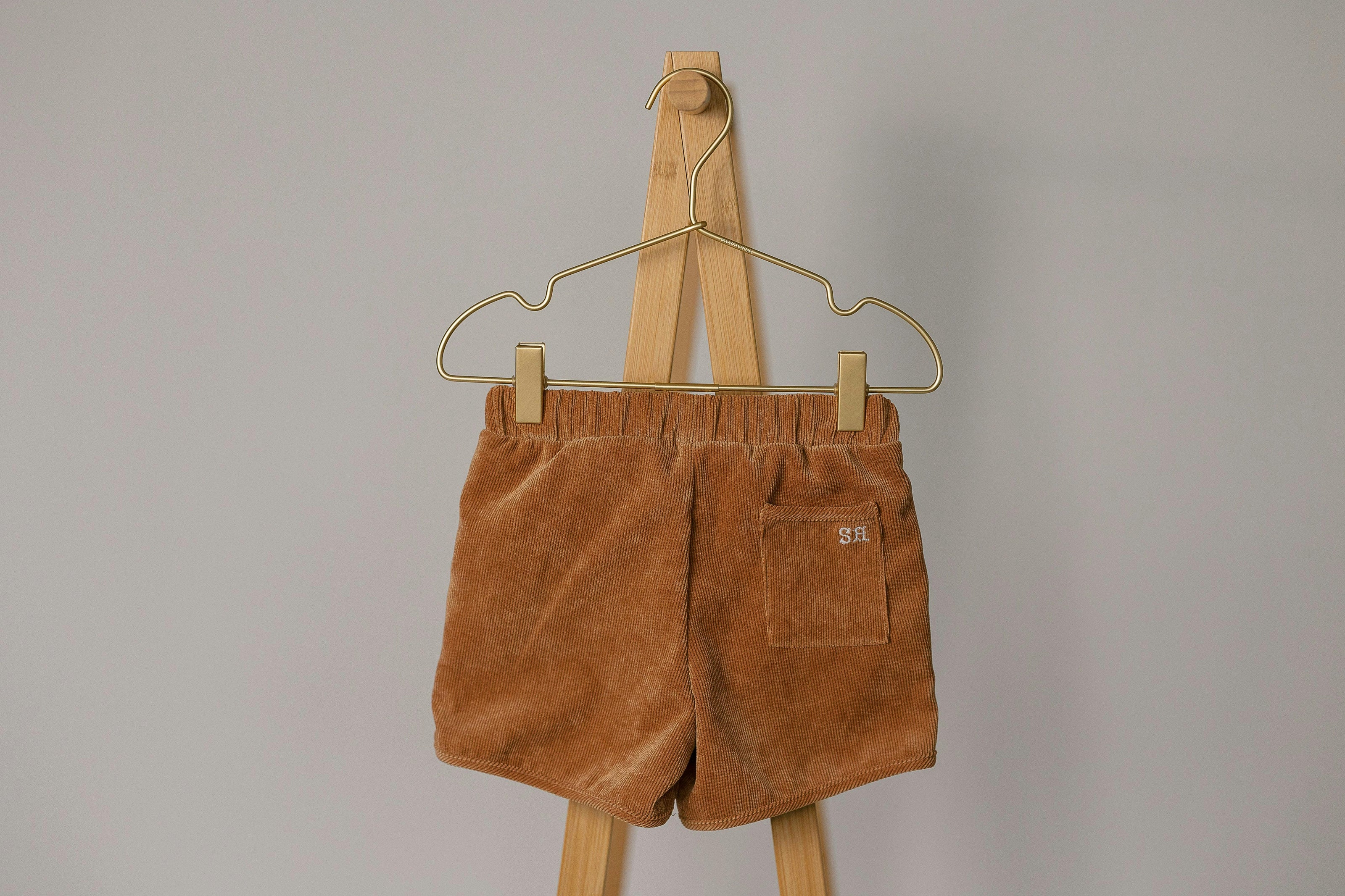 Athletic Short in Proformance Cord In Terra Cotta