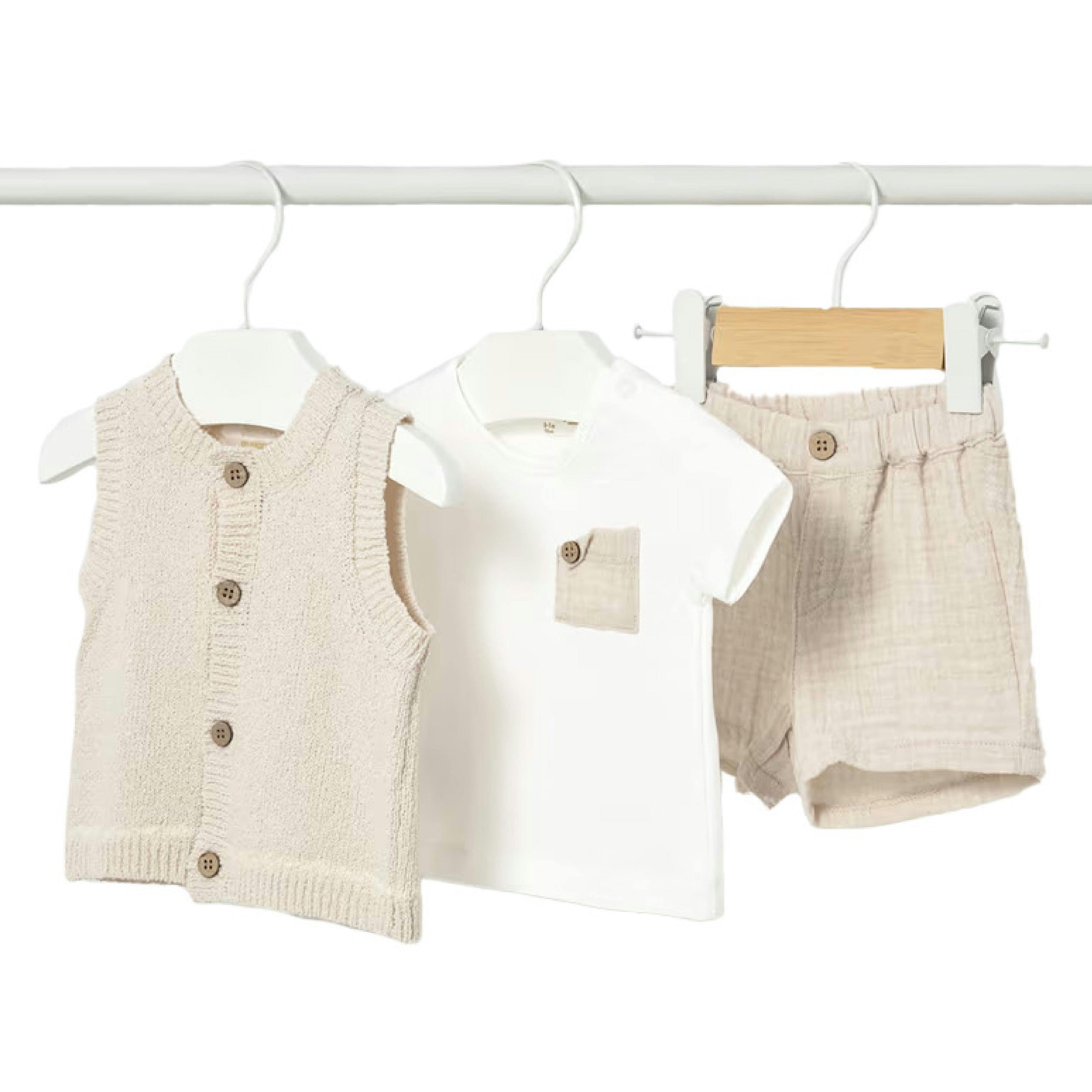 Beige & White Summer Outfit