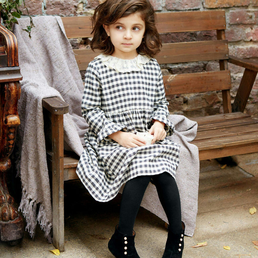 Natalie Boot, Black