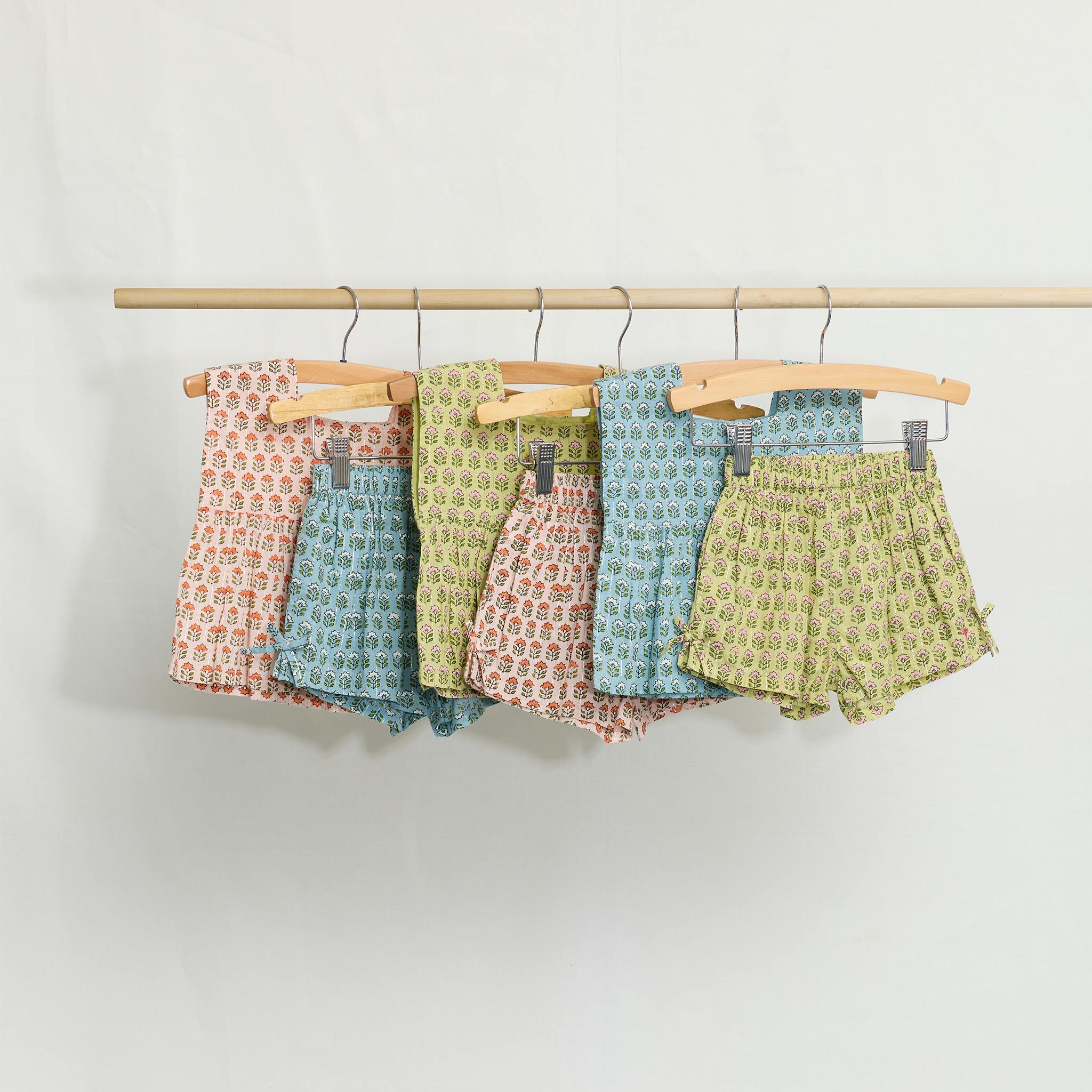 Girls Jules Short - Green Prairie Block Print