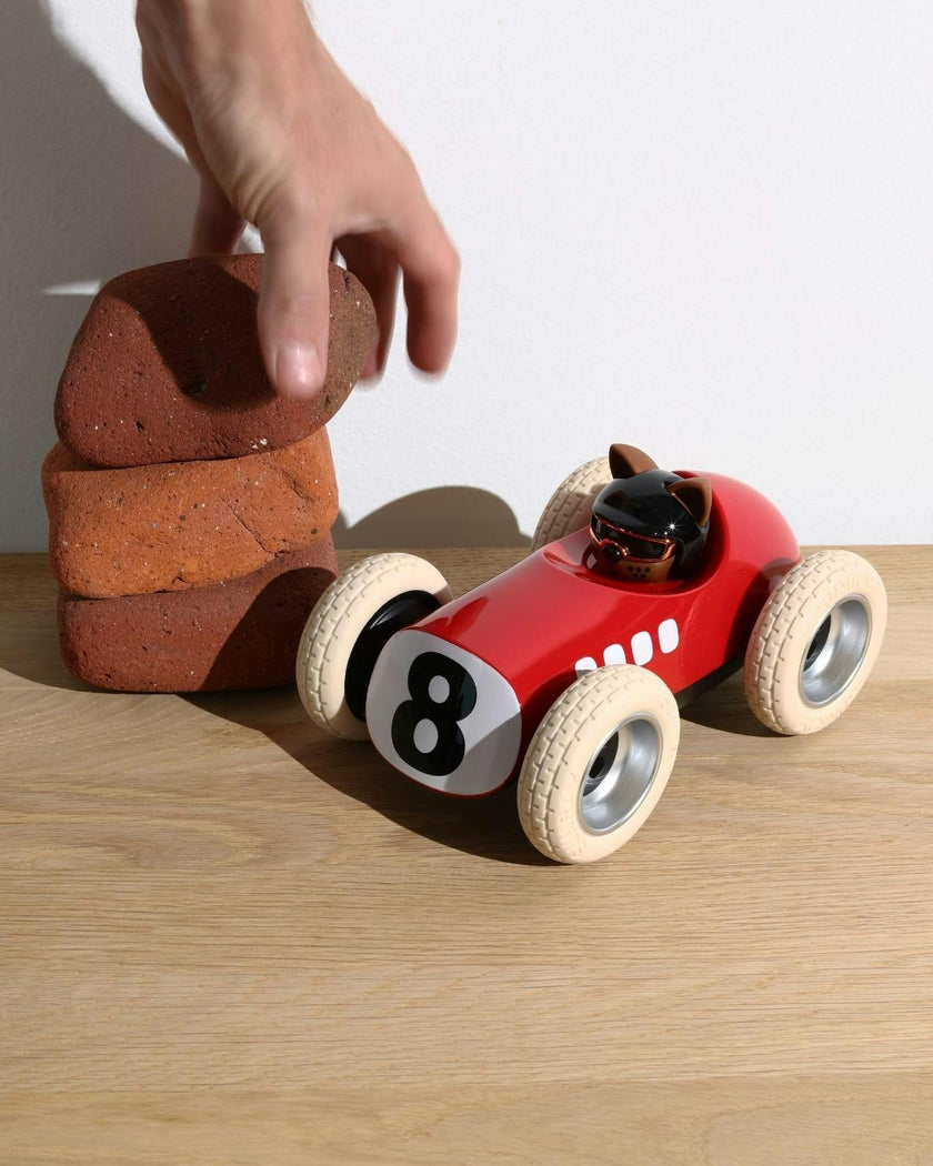 EGG ROADSTER