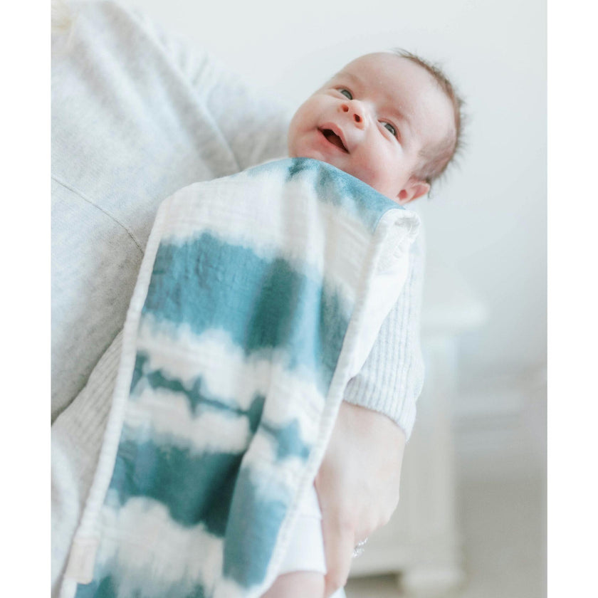 Caspian 3-pc. Newborn Burp Cloth Set (Whale)