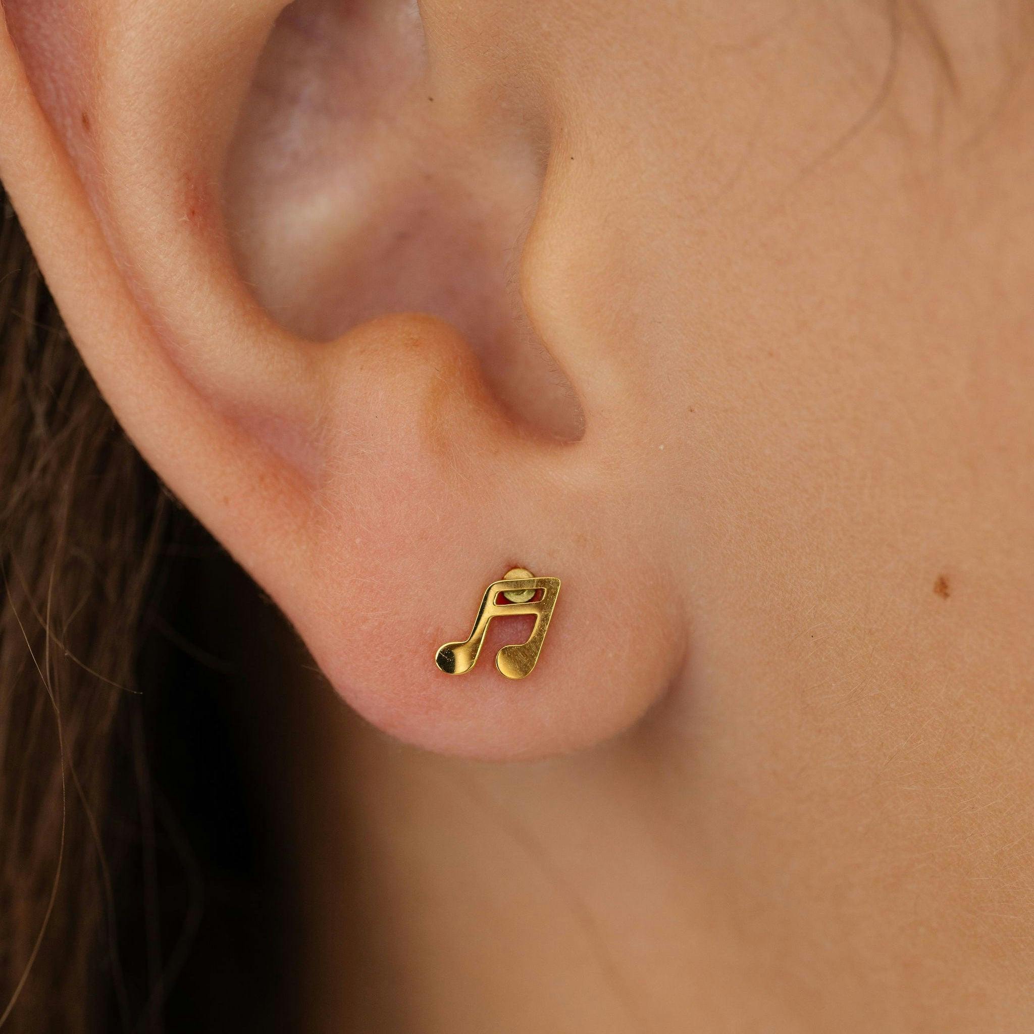 Eighth Note Stud