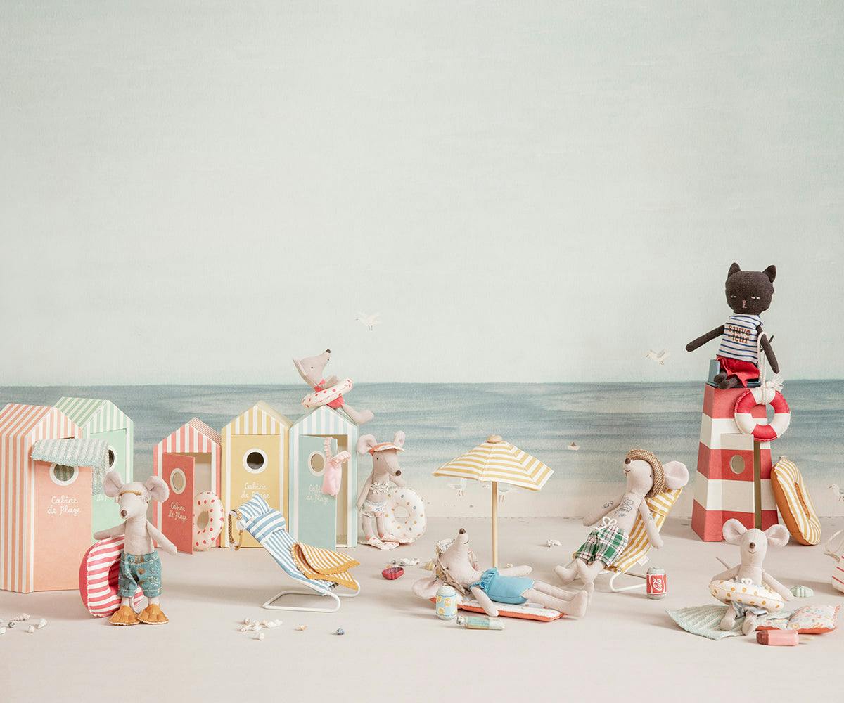 Beach Raft, Red Stripe