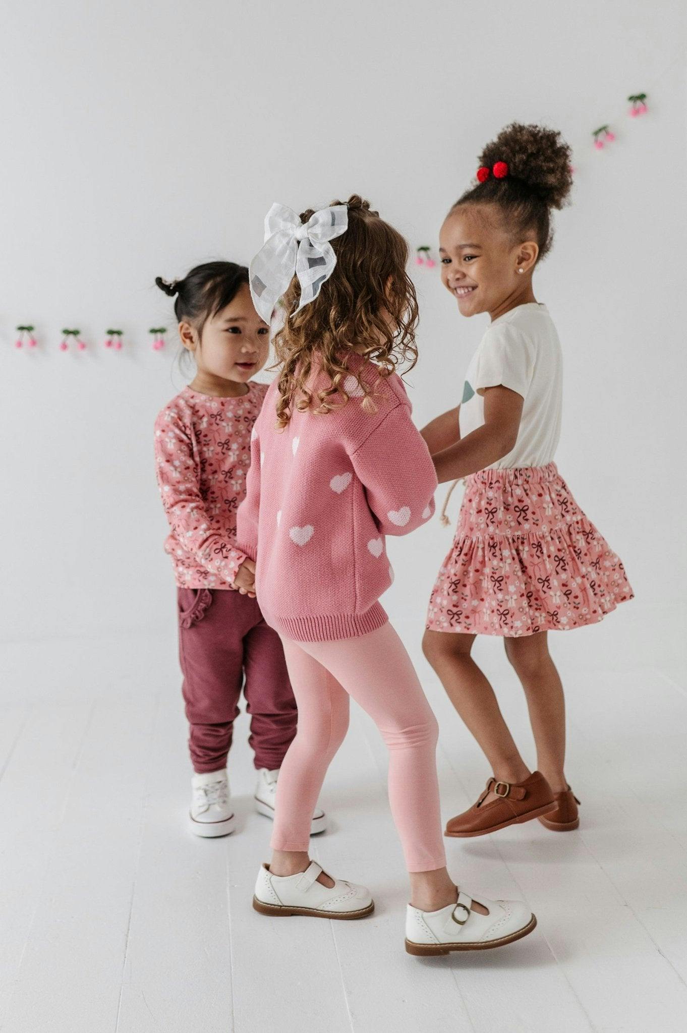 Girls Basic Leggings in Cherry Hearts
