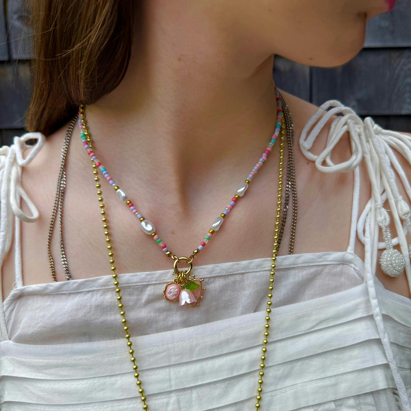 BEADED PEARL FLORAL HEART CHARM NECKLACE
