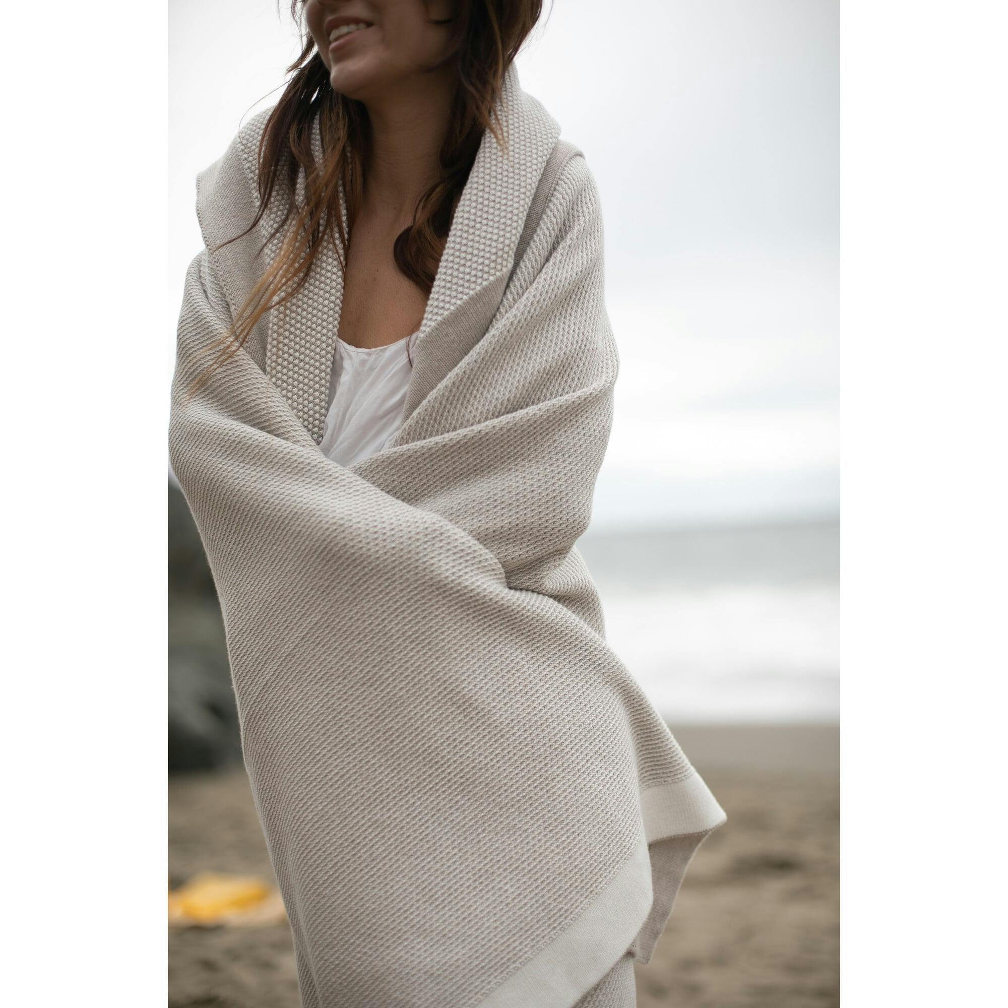 Eka Stipple Throw Blanket
