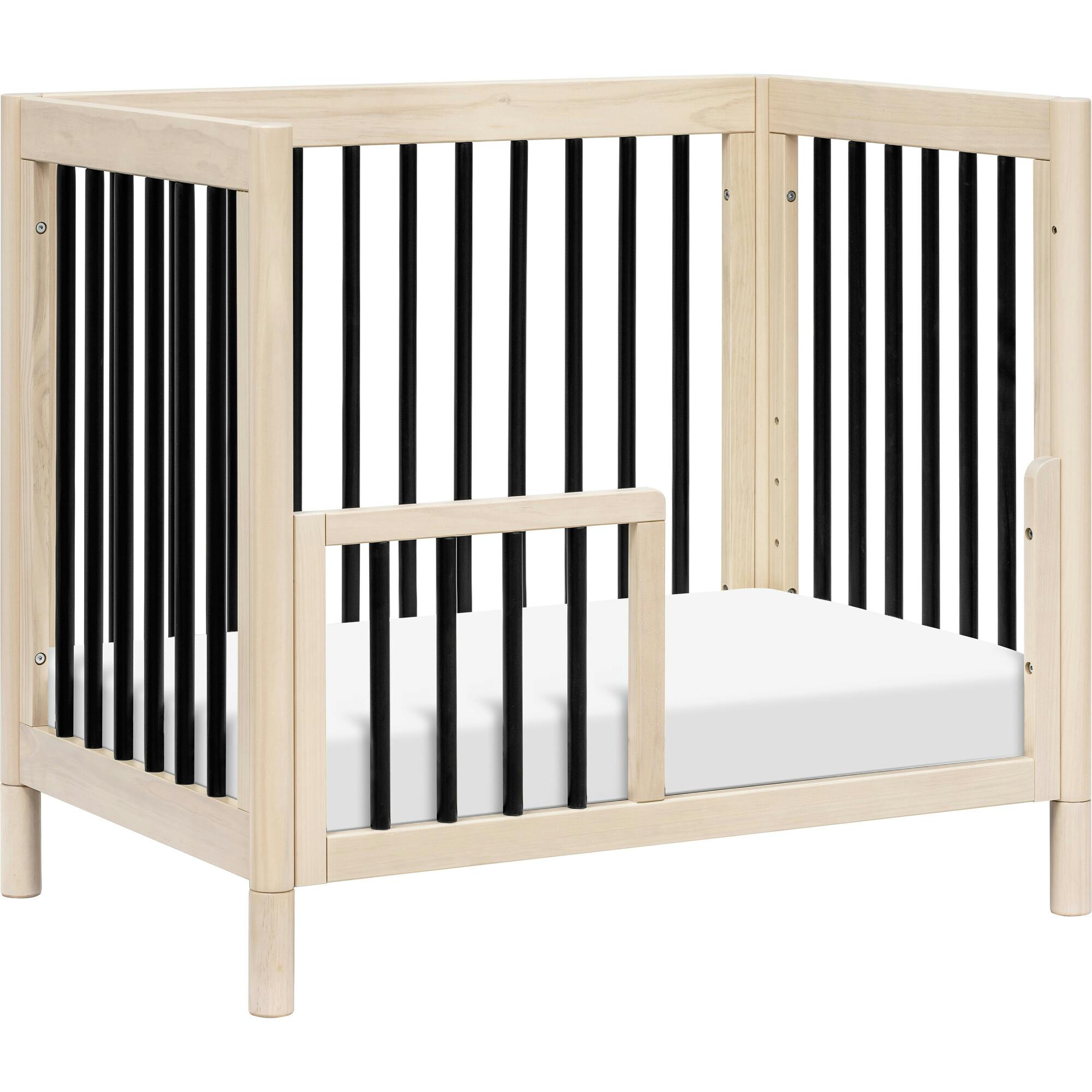 Gelato 4-In-1 Convertible Mini Crib