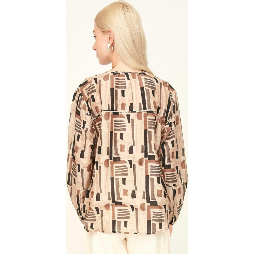 Dakota Blouse in Sand Labyrinth