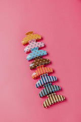 POLKA DOT & STRIPED OVERSIZED CLAWS