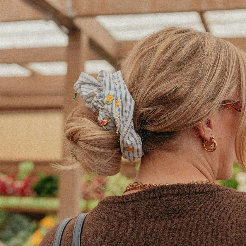 LEMON CHARM OVERSIZED SCRUNCHIE
