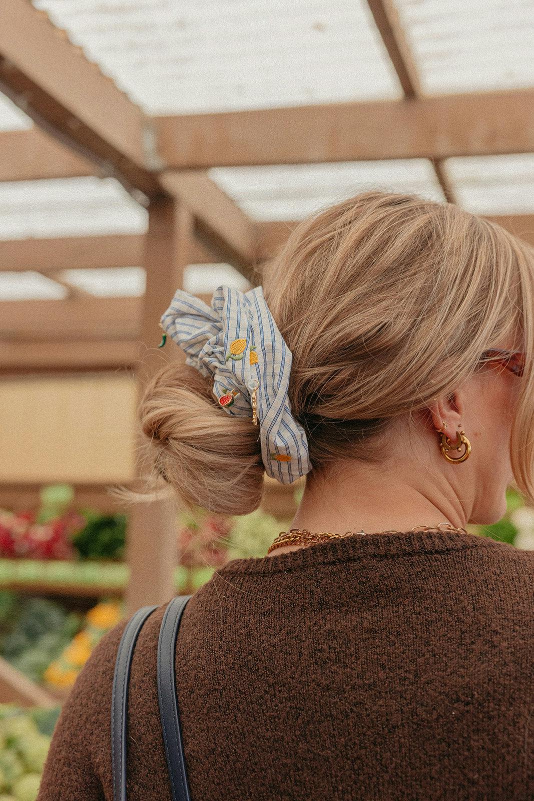 LEMON CHARM OVERSIZED SCRUNCHIE