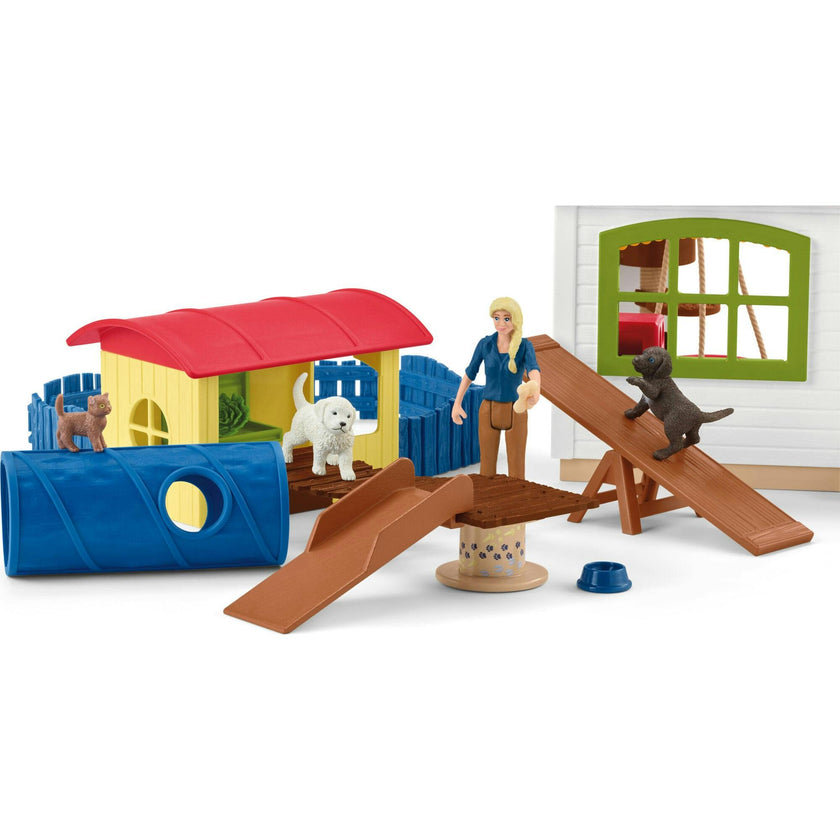 Schleich Farm World: Pet Hotel Playset