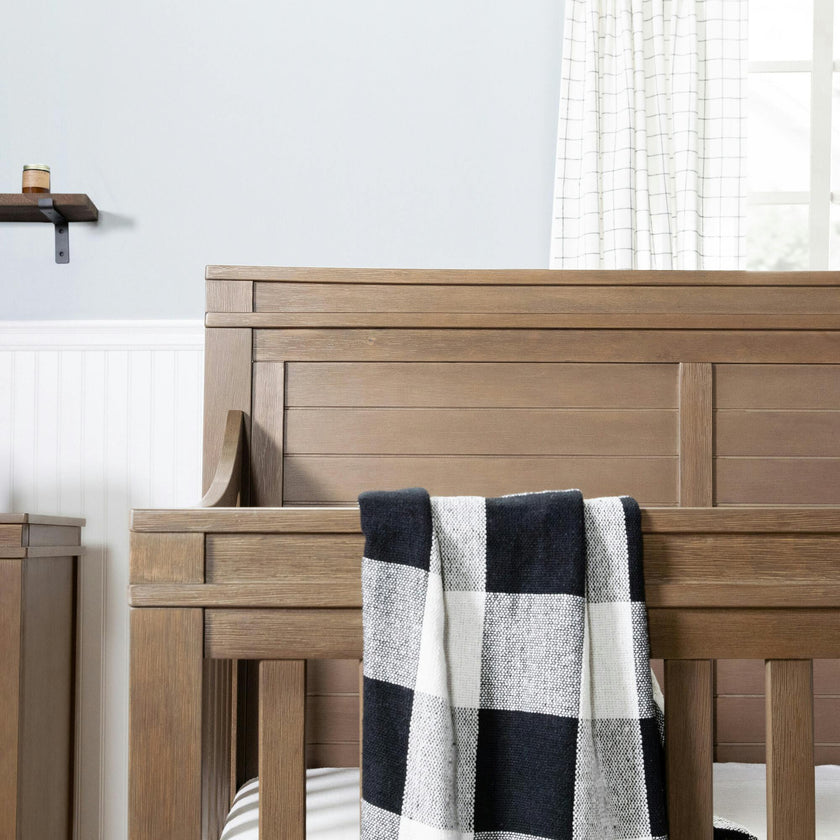 Wesley Farmhouse Storage Crib