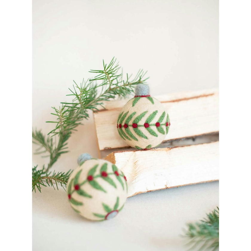 WINTER ORNAMENT BALL