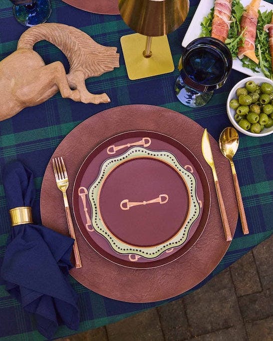 The Rider Dinner Plate Set - Cherry Wood