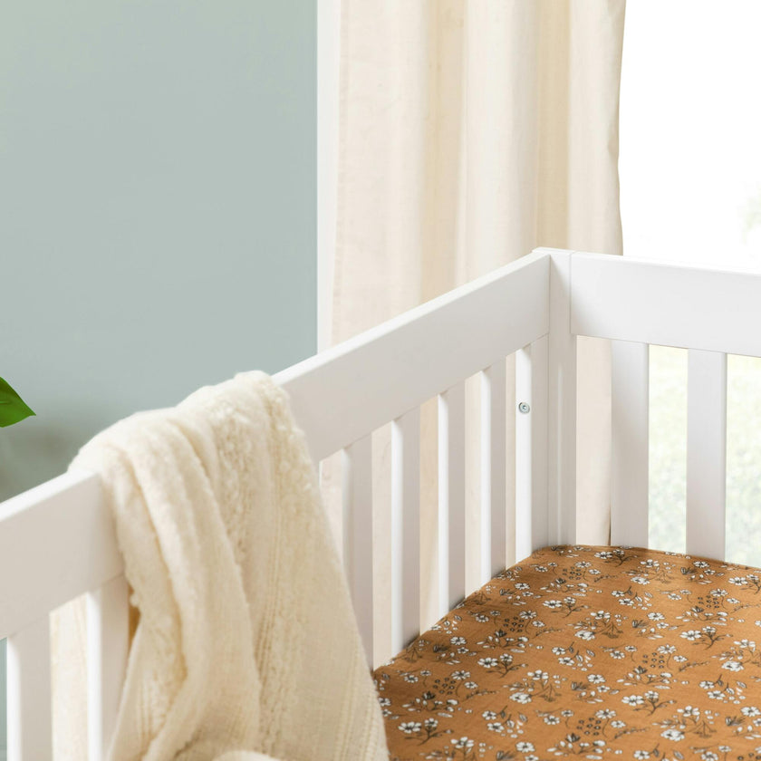 Modo 3-In-1 Convertible Crib with Toddler Bed Conversion Kit