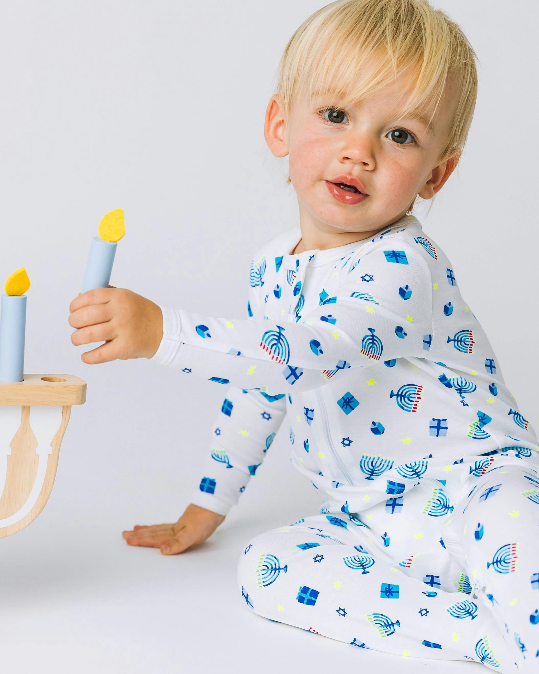 The Organic Zipper Footie [Happy Hanukkah]