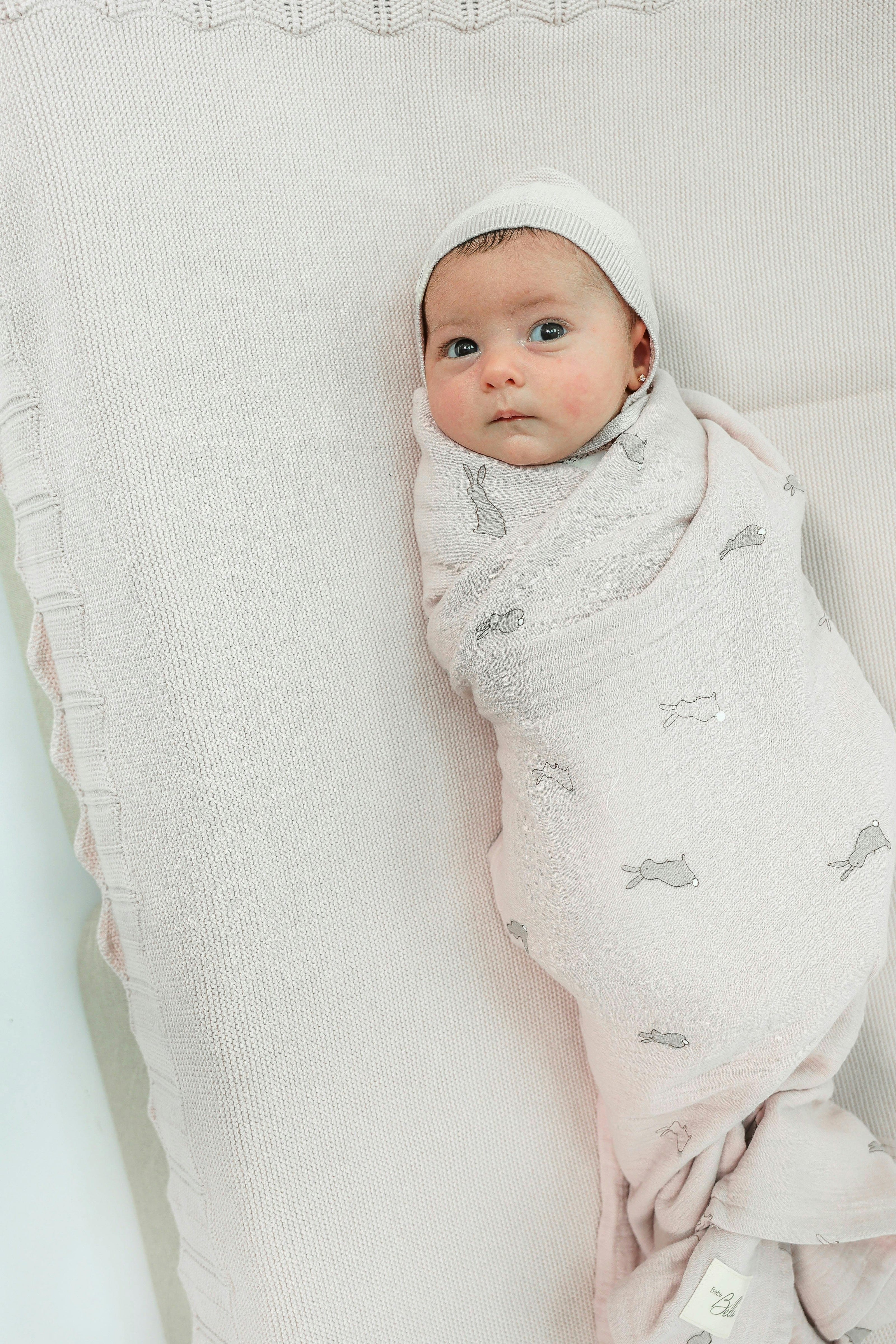 Apllique Swaddle Dark Almond