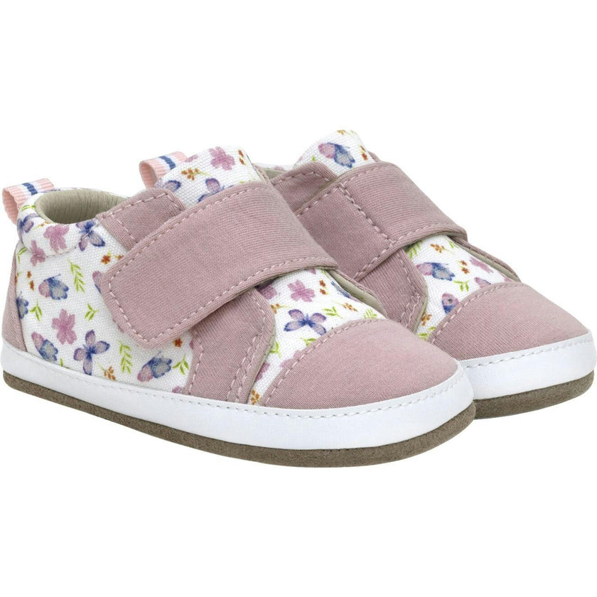 Rina First Kicks in Pink